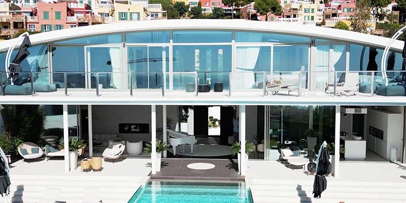 Villa for sale in Benalmádena